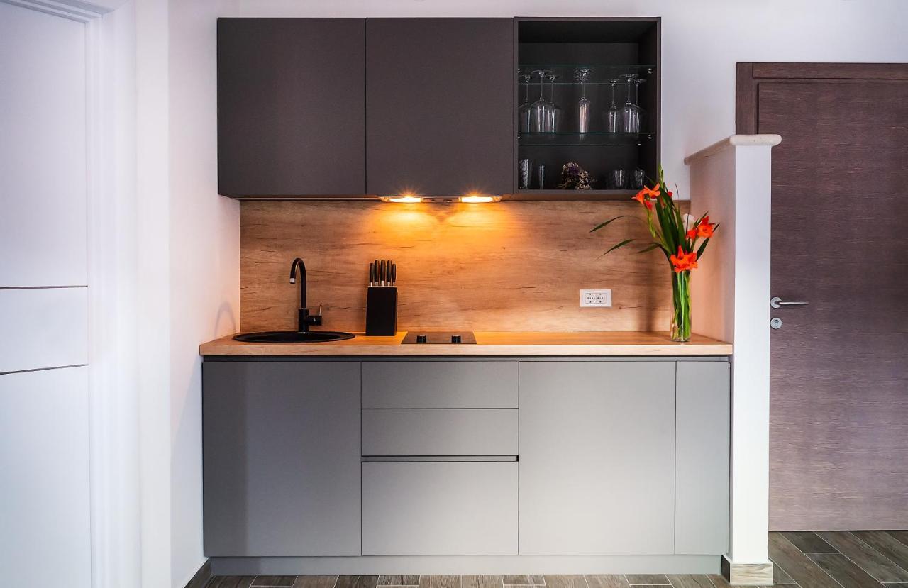Pine Tree Boutique Apartments Saplunara Eksteriør bilde