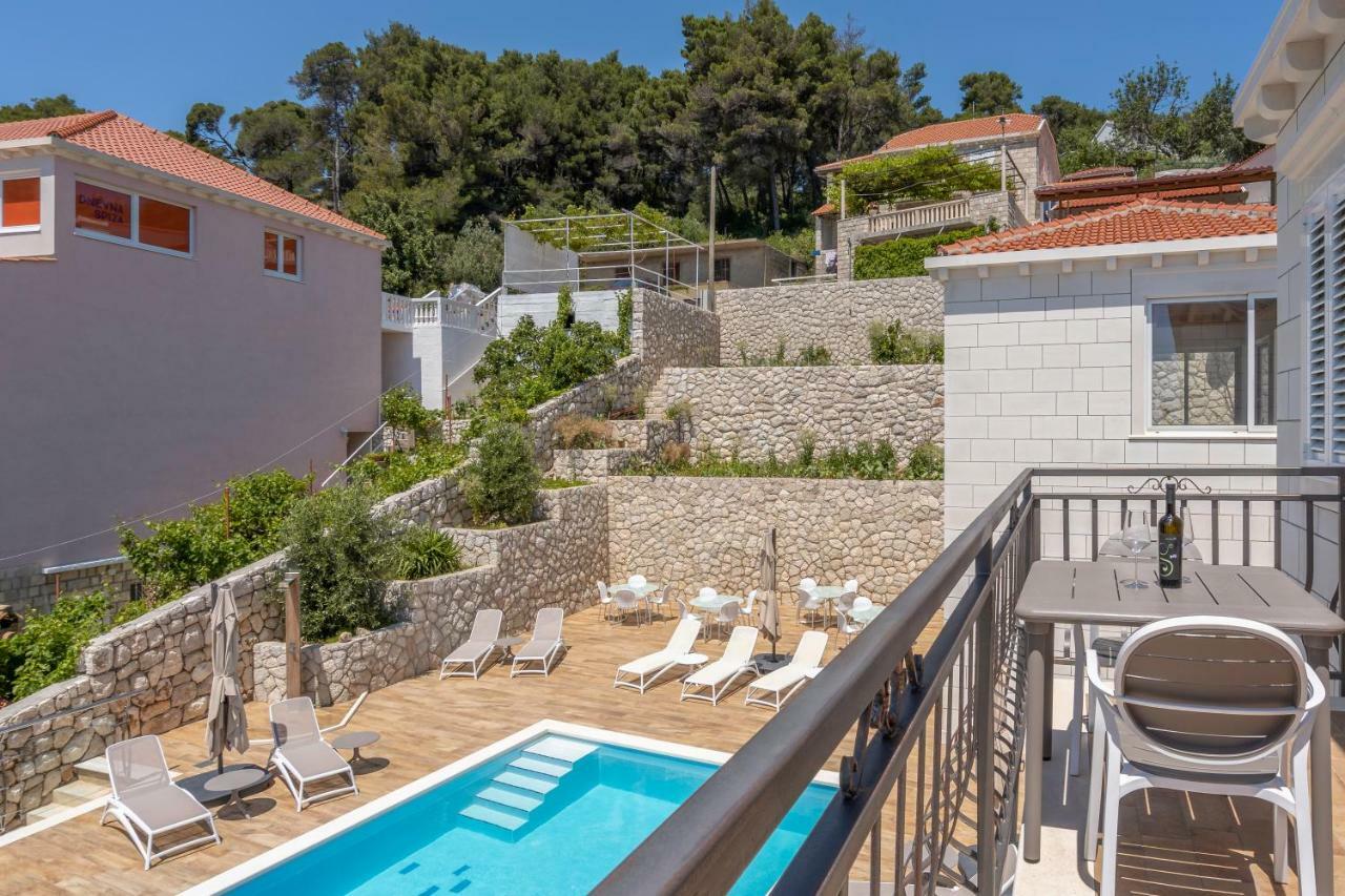 Pine Tree Boutique Apartments Saplunara Eksteriør bilde